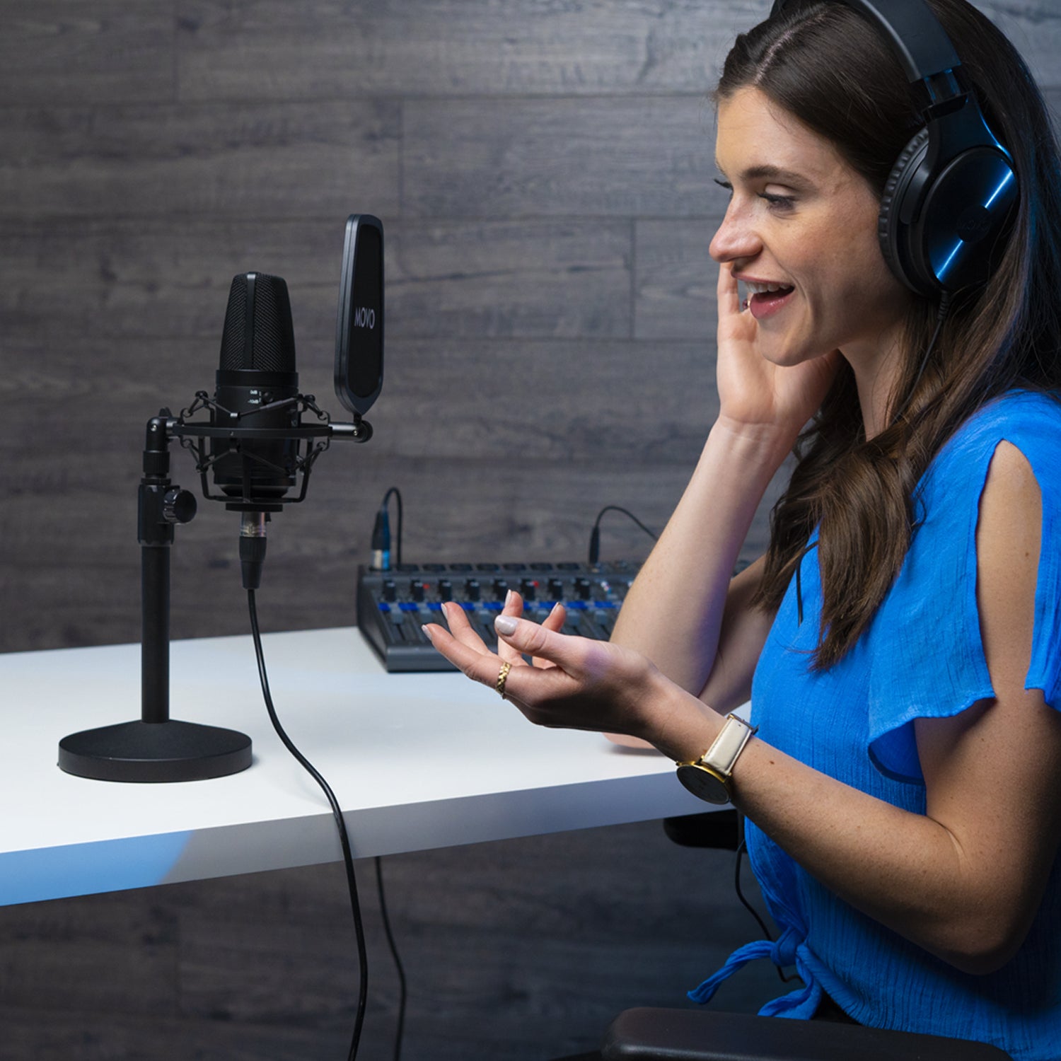 iPhone Podcast Equipment Bundle | Mics + Headphones | Movo - Movo