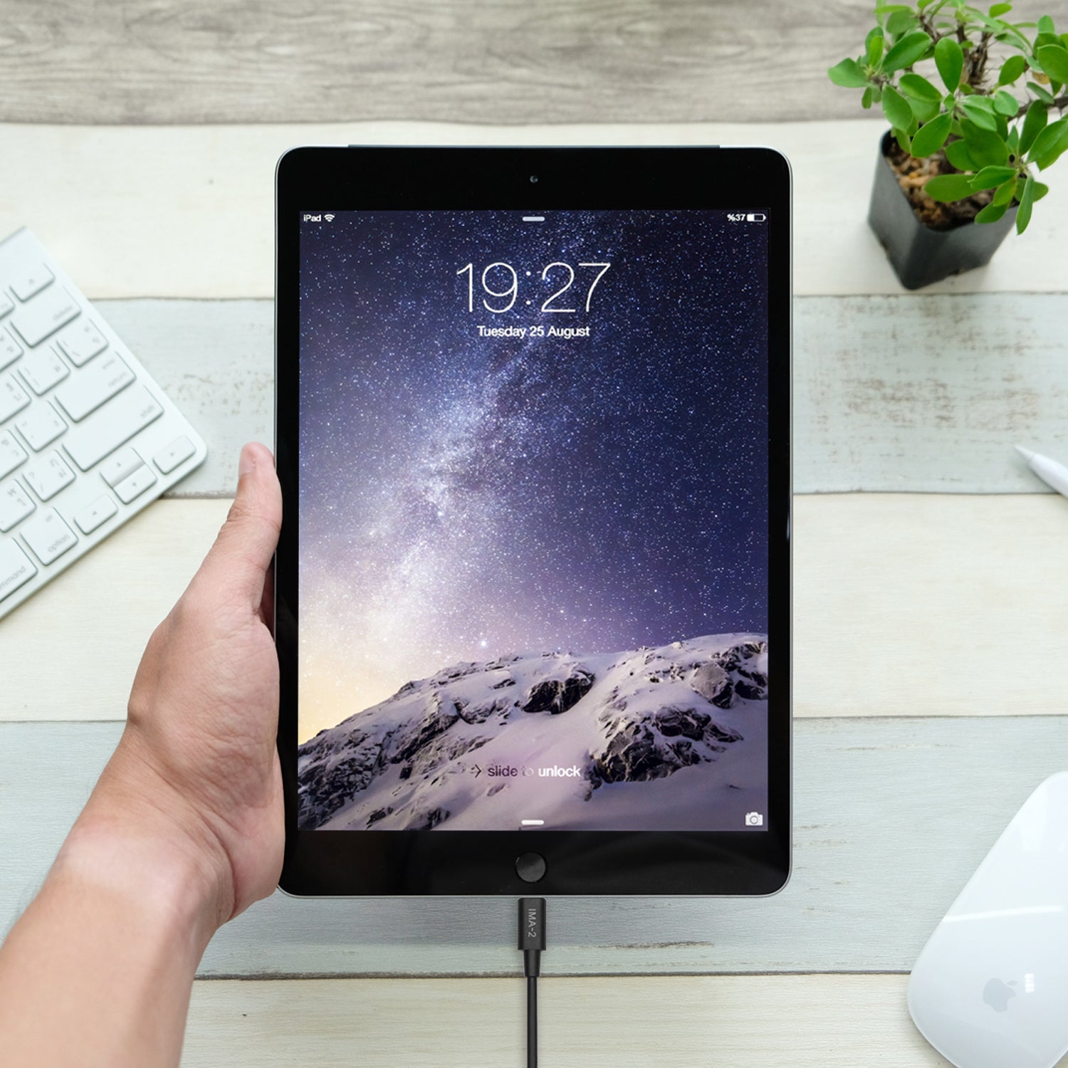 3.5mm TRS Microphone Dongle Cable to Lightning | IMA-2 | Movo - Movo