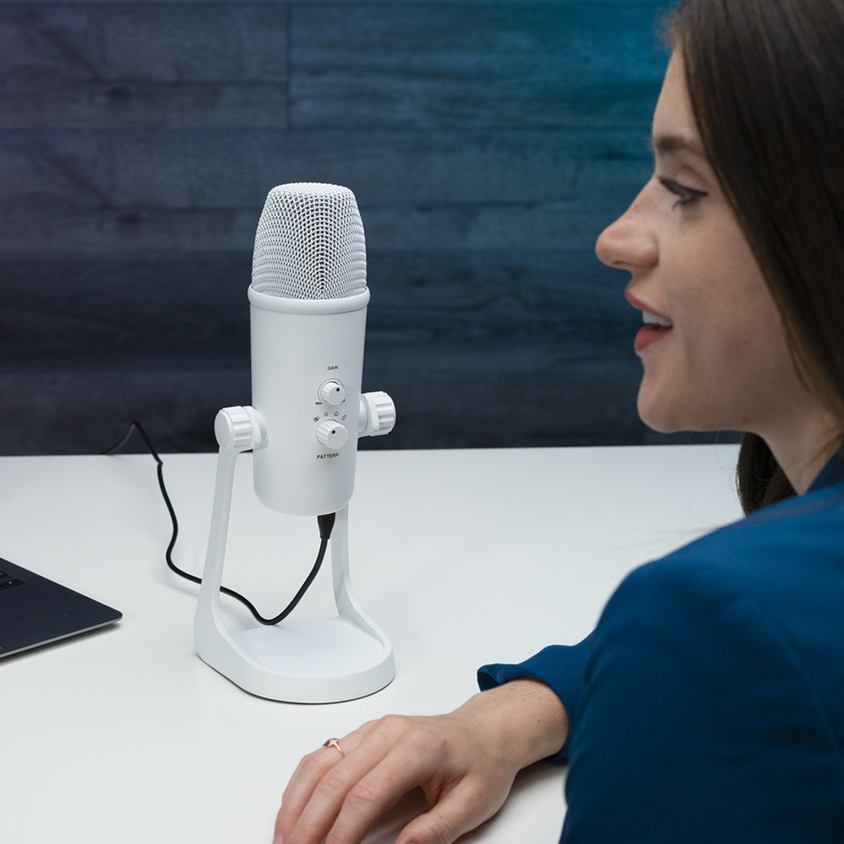 UM700W | White Desktop USB Microphone | Movo