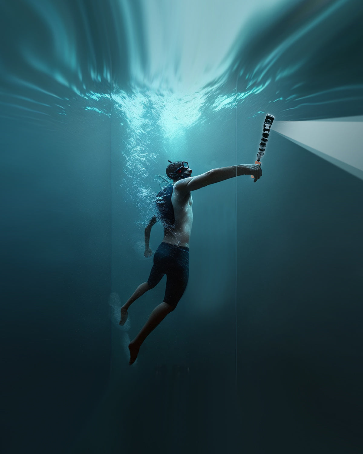 UWA-8 | Flexible Mounting Arm for Underwater Lights | Movo