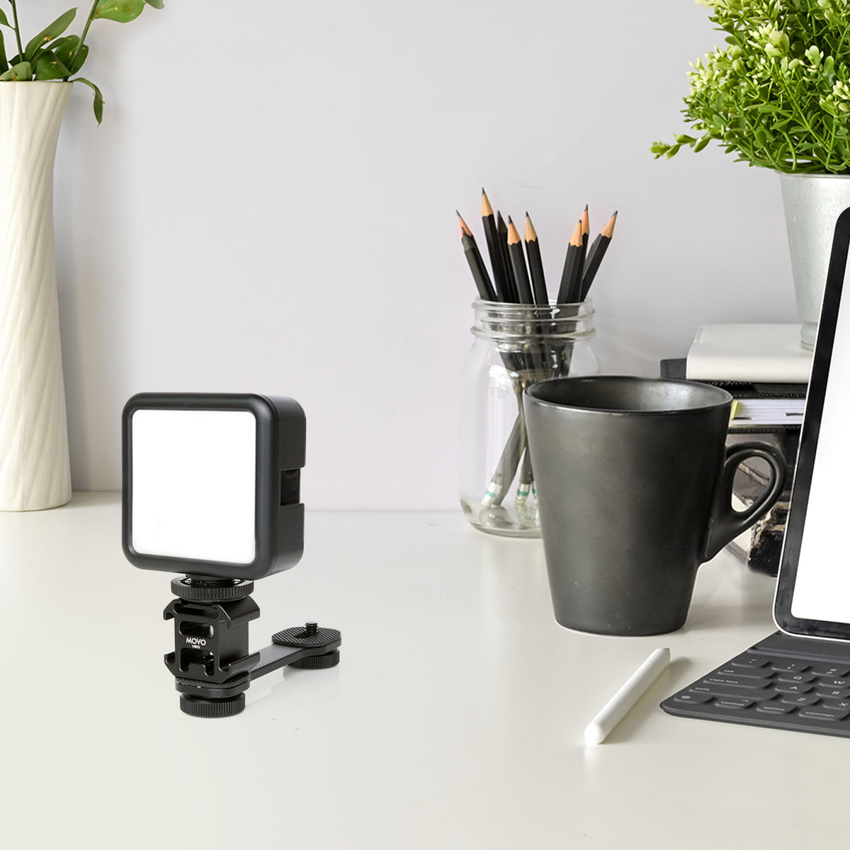 VB05 | Triple Shoe Extension Video Bracket | Movo